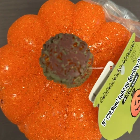 Light Up Sparkling Pumpkin Decoration 9” NWT - Picture 9 of 12